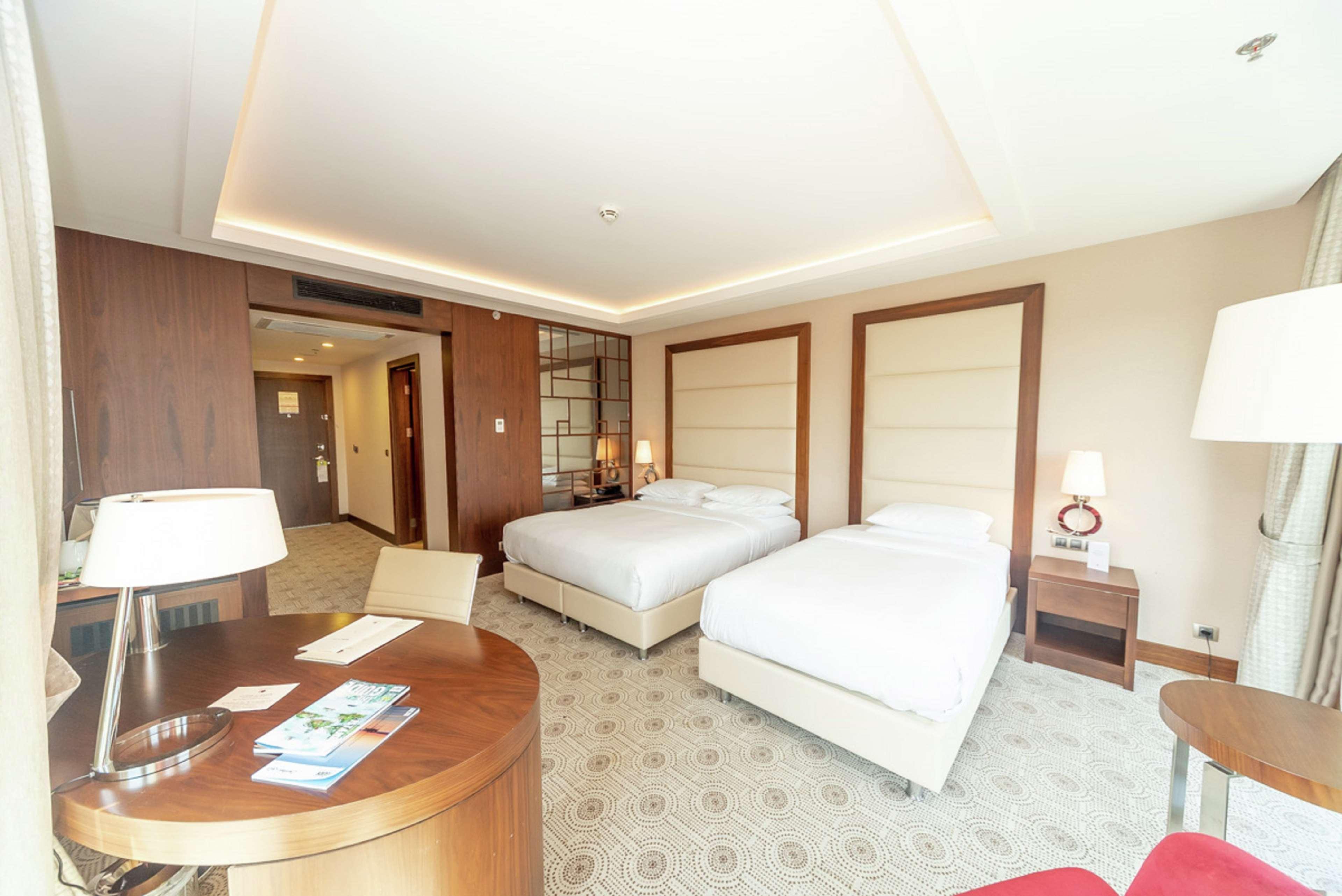 Otel Doubletree By Hilton Topkapi 5*
